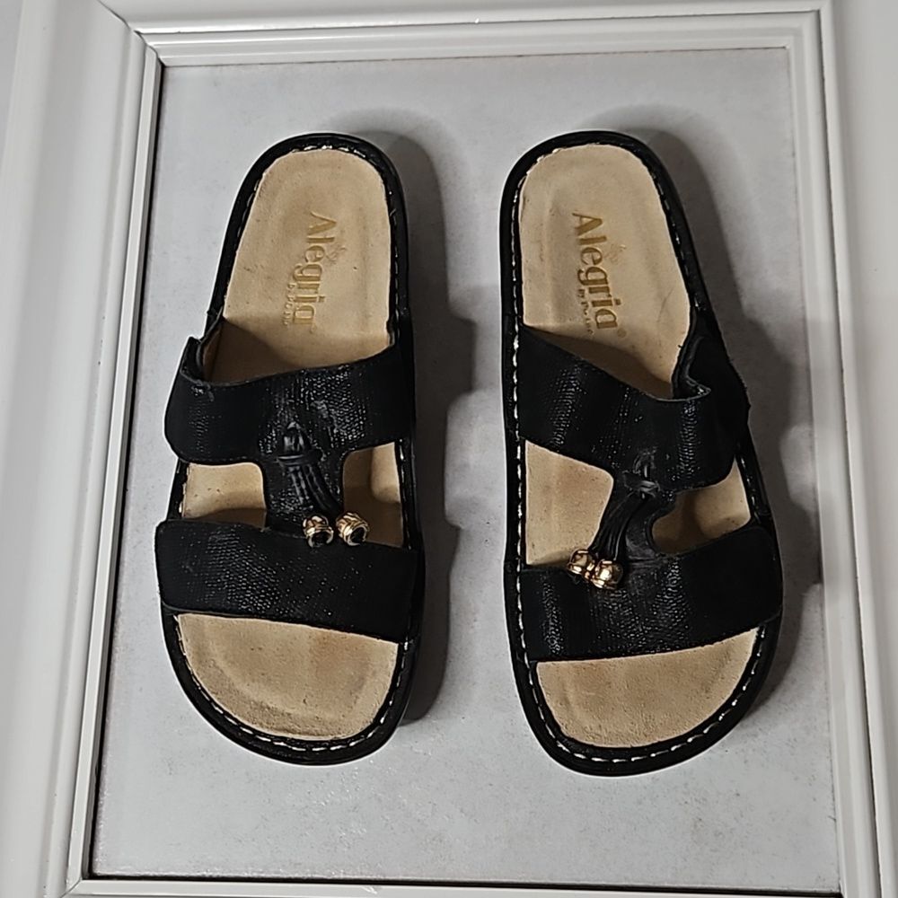 NWOT Alegria Penny Black Leather Tassel Slide Sandals 6.5